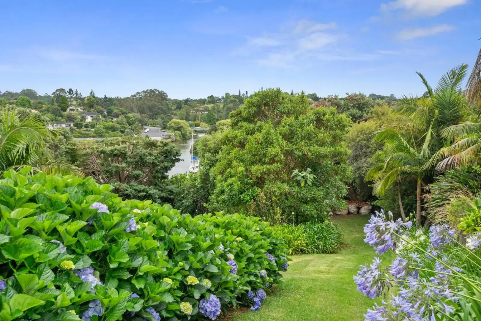 Riverview Landing - Kerikeri Holiday Home