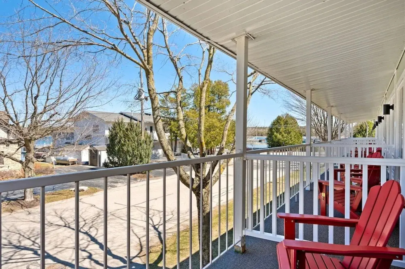 Spruce and Shore Motel