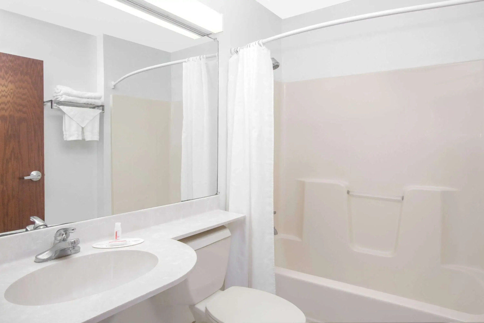 Microtel Inn & Suites by Wyndham Meridian