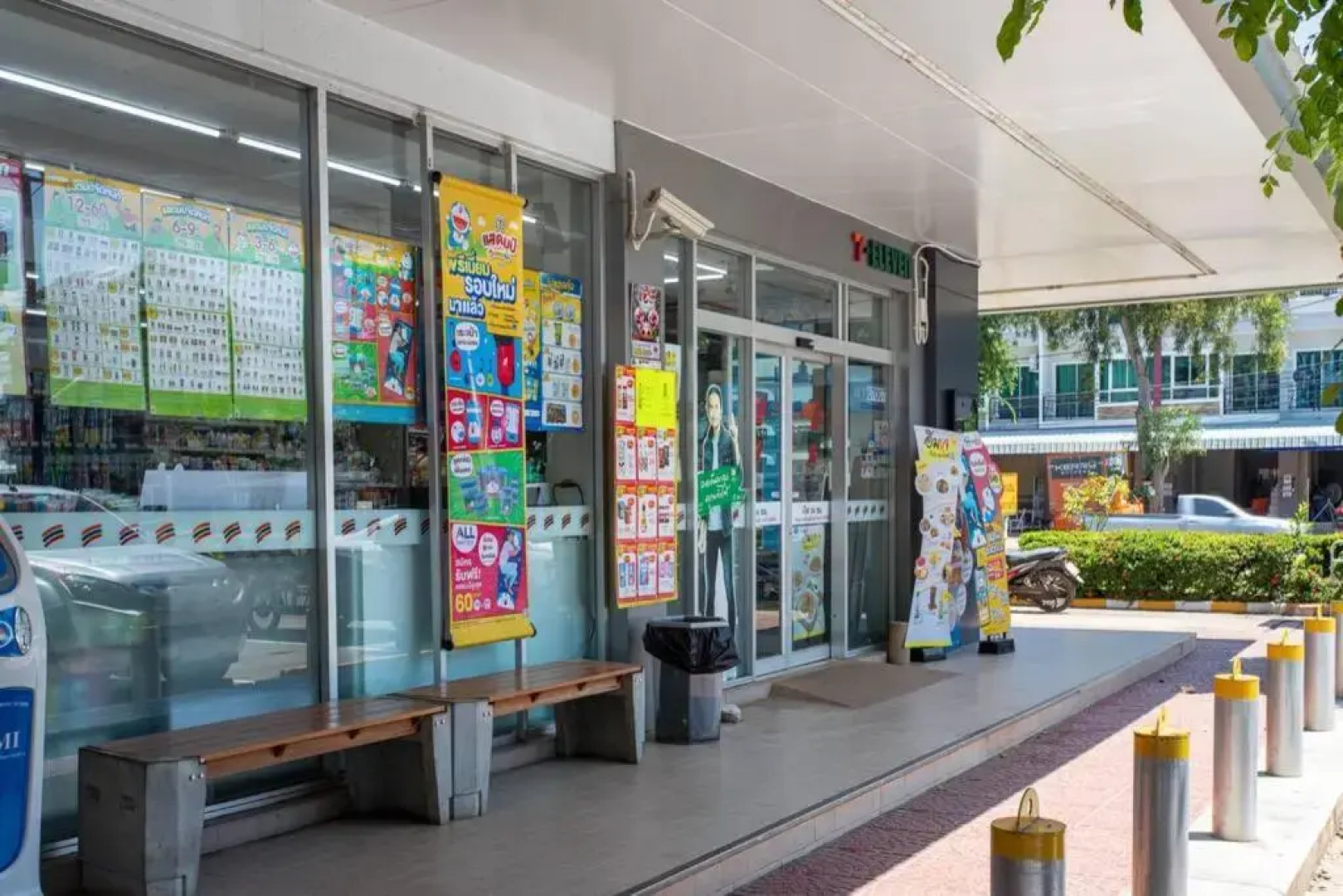 F4 Beach house Kitchen BBQ 3 bedrooms Large yard