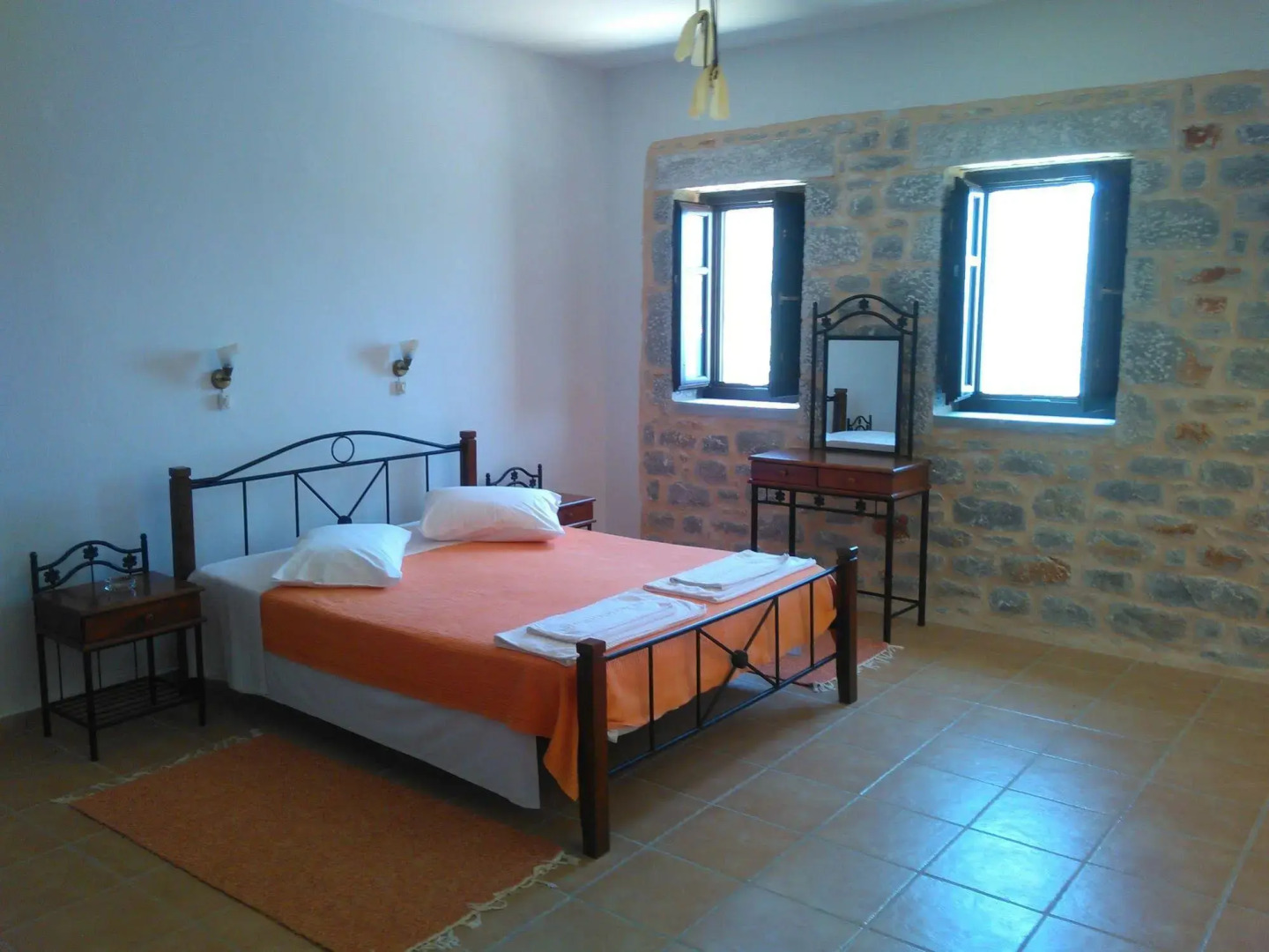 Onar Mani Suites