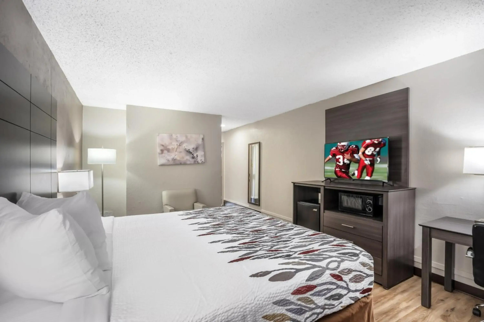 Red Roof Inn & Suites Sulphur Springs