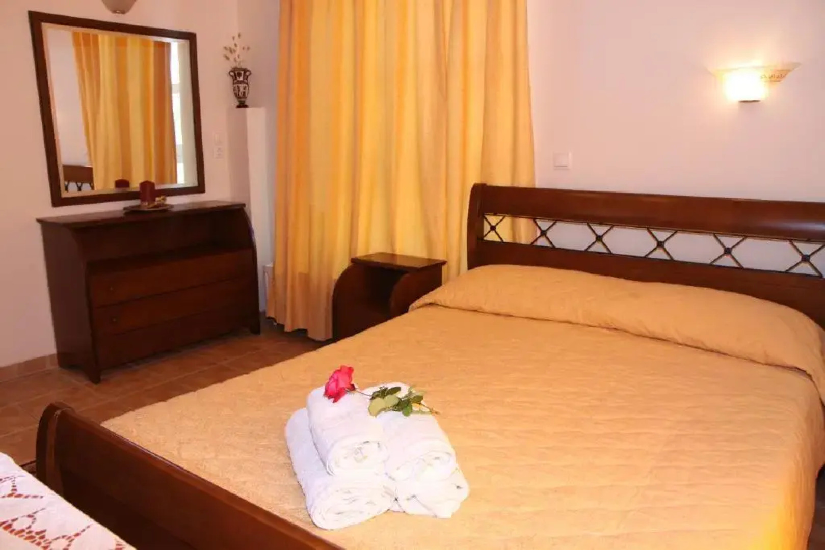 Artemis Traditional Hotel