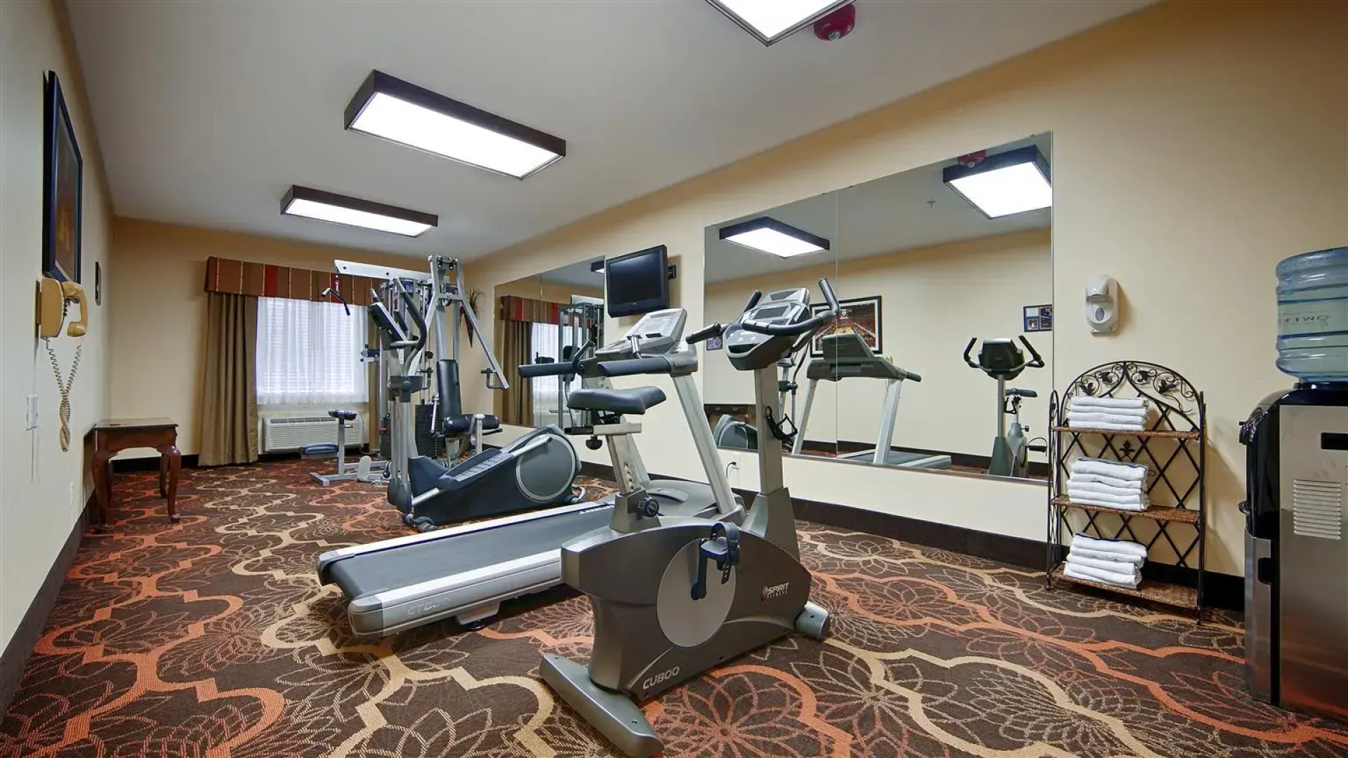Best Western Greentree Inn & Suites