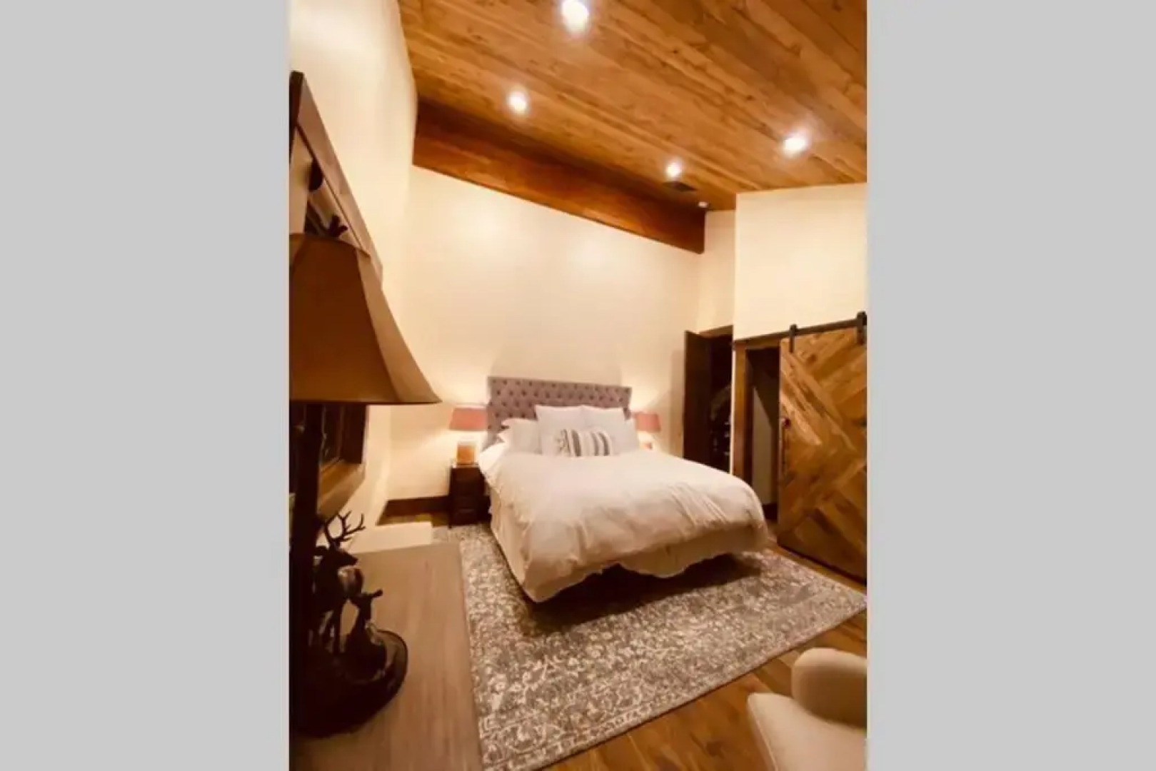 Yellowstone Crossing Lodge