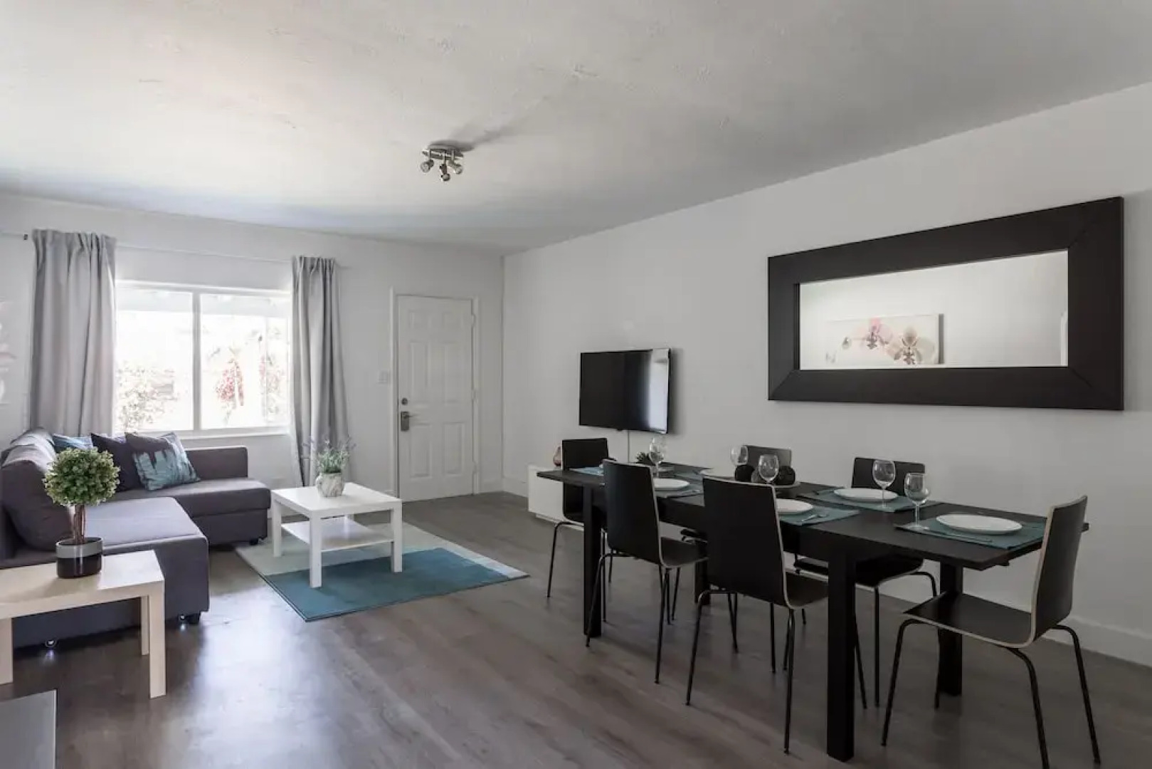 Cozy and Modern 2B-2B Home