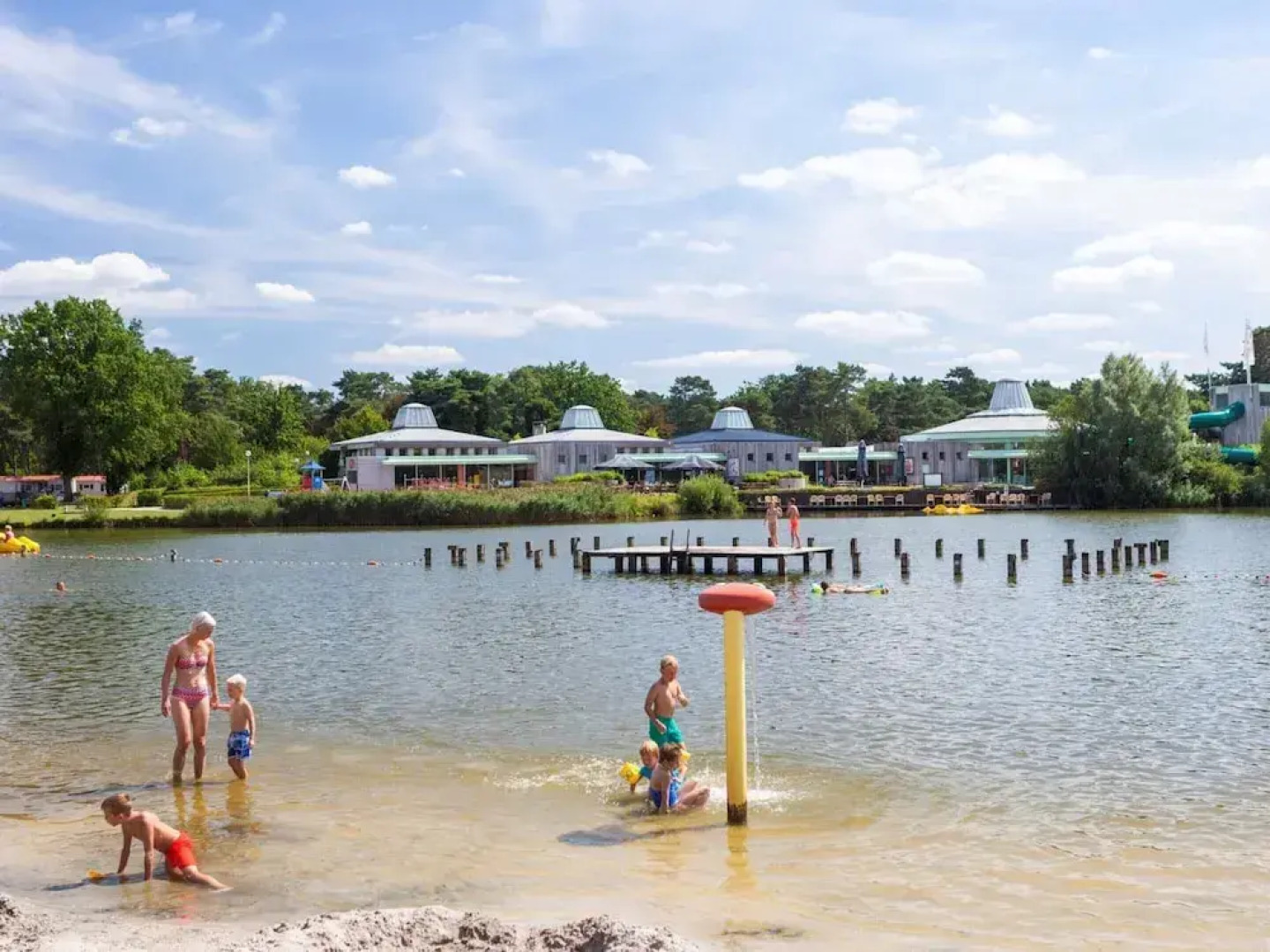 Chalet With Dishwasher in the Green Kempen