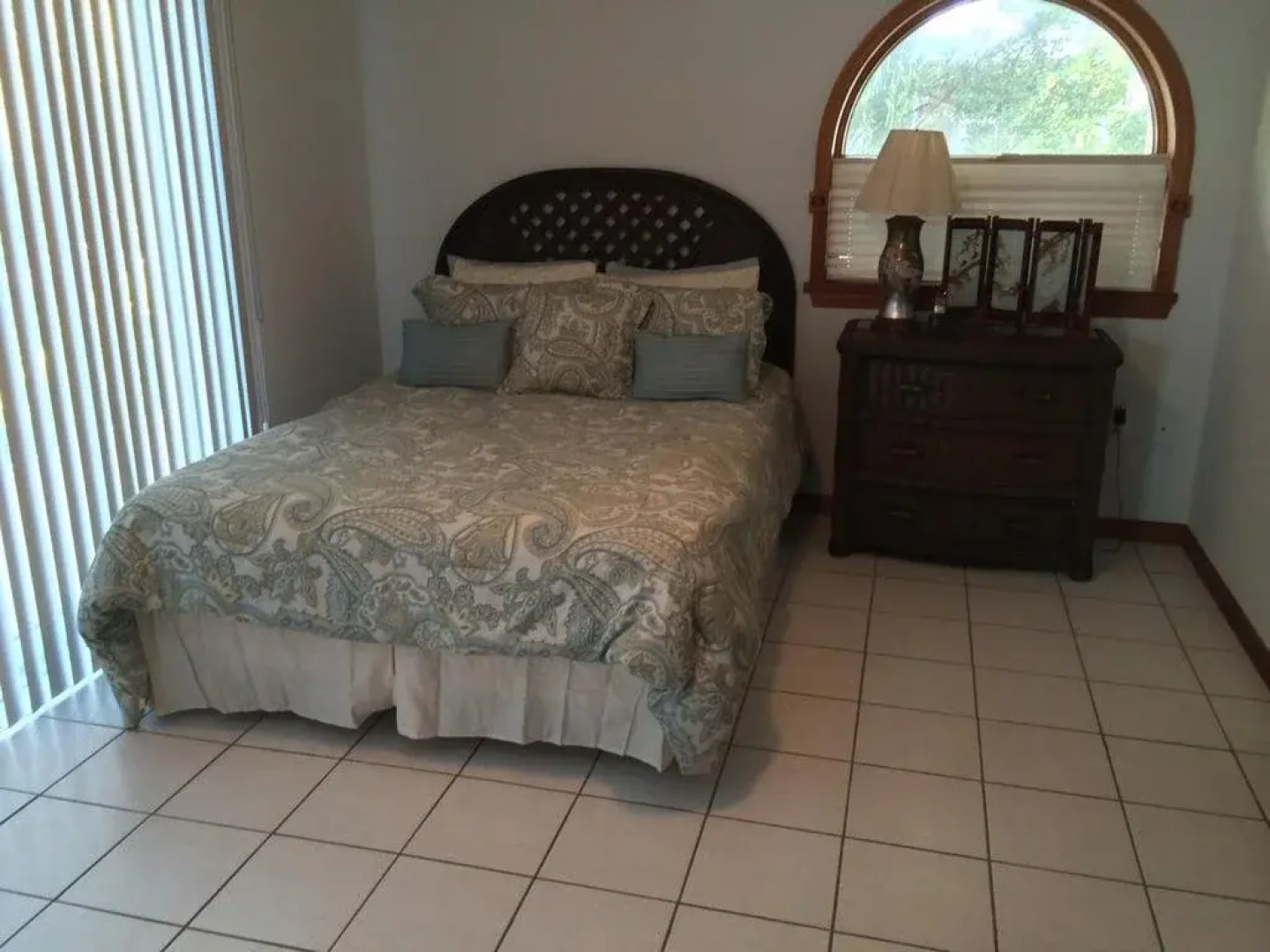 Tingler Island mansion by RedAwning