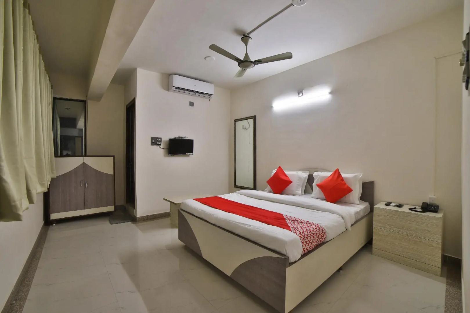 OYO 29381 Motel Bapa's