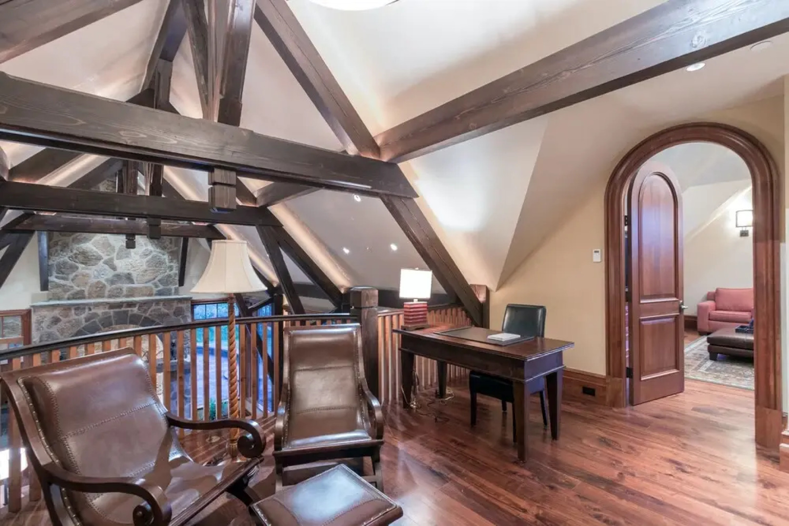 Hood Park Manor - 9 Br Home