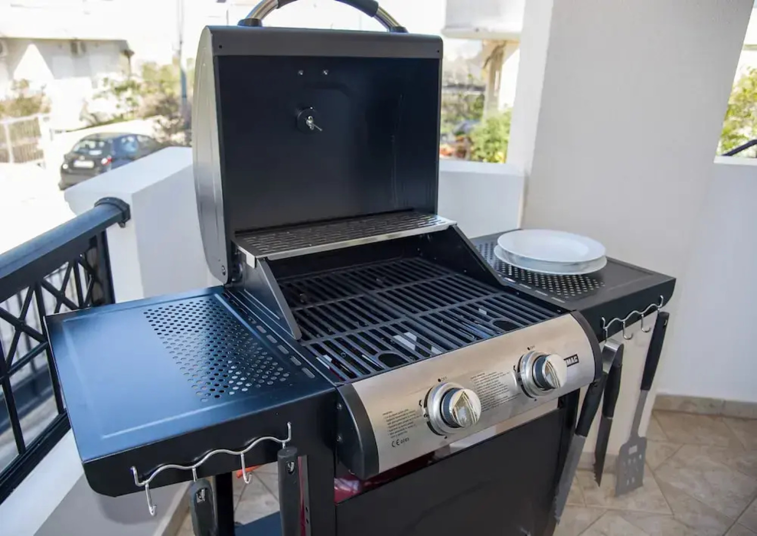 Dione Apartment with Terrace near Kalathas beach