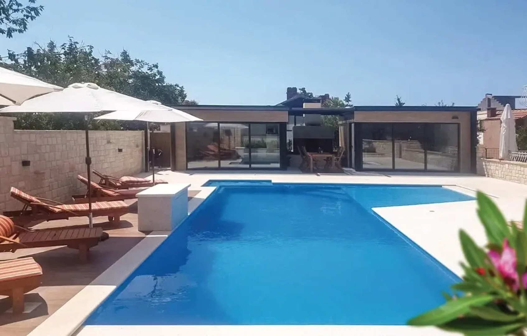 Amazing Home in Kastel Stari with Hot Tub, WiFi & 2 Bedrooms