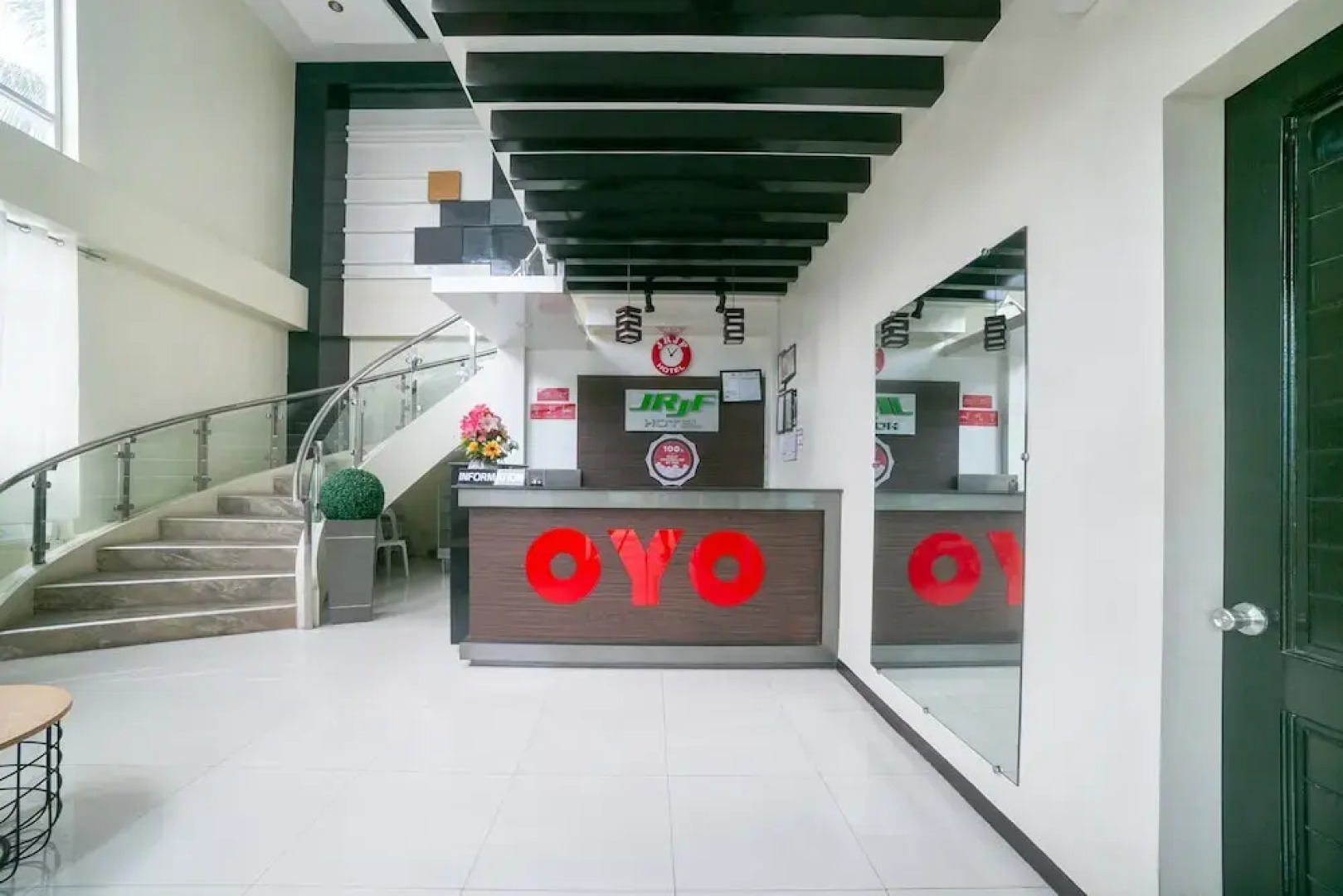 OYO 183 JRJF Hotel