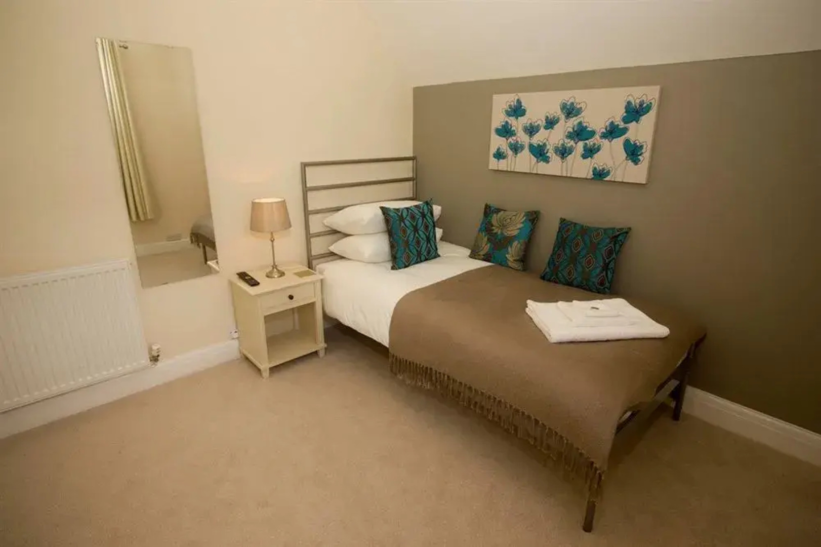 Innocence Rooms West