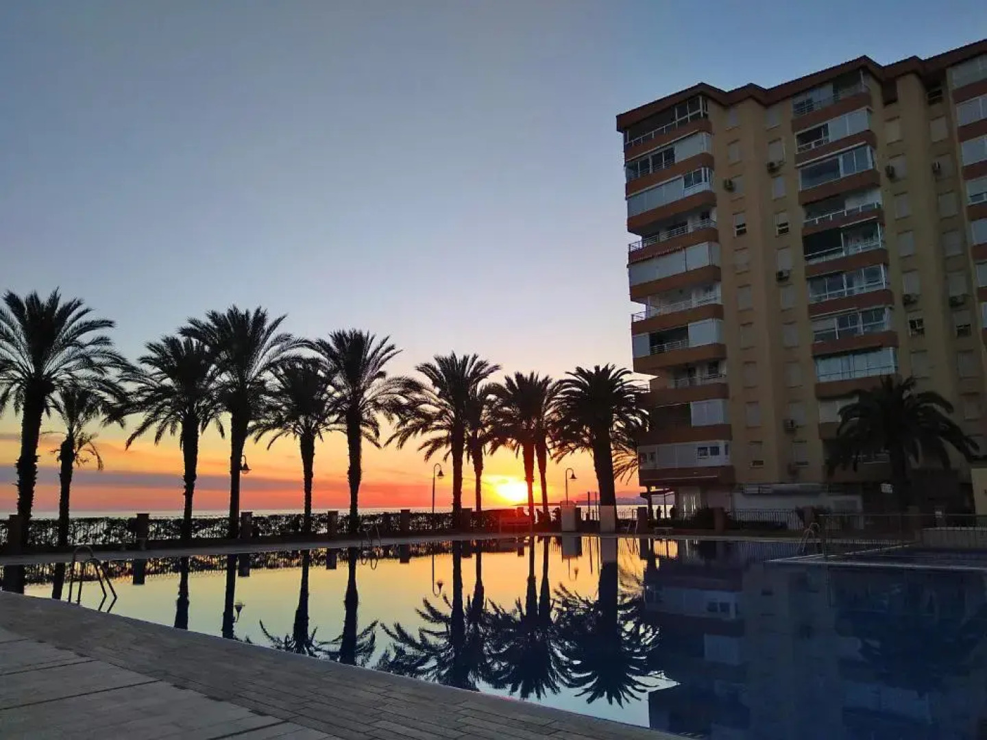 Apartamentos Intercentro Algarrobo-Costa