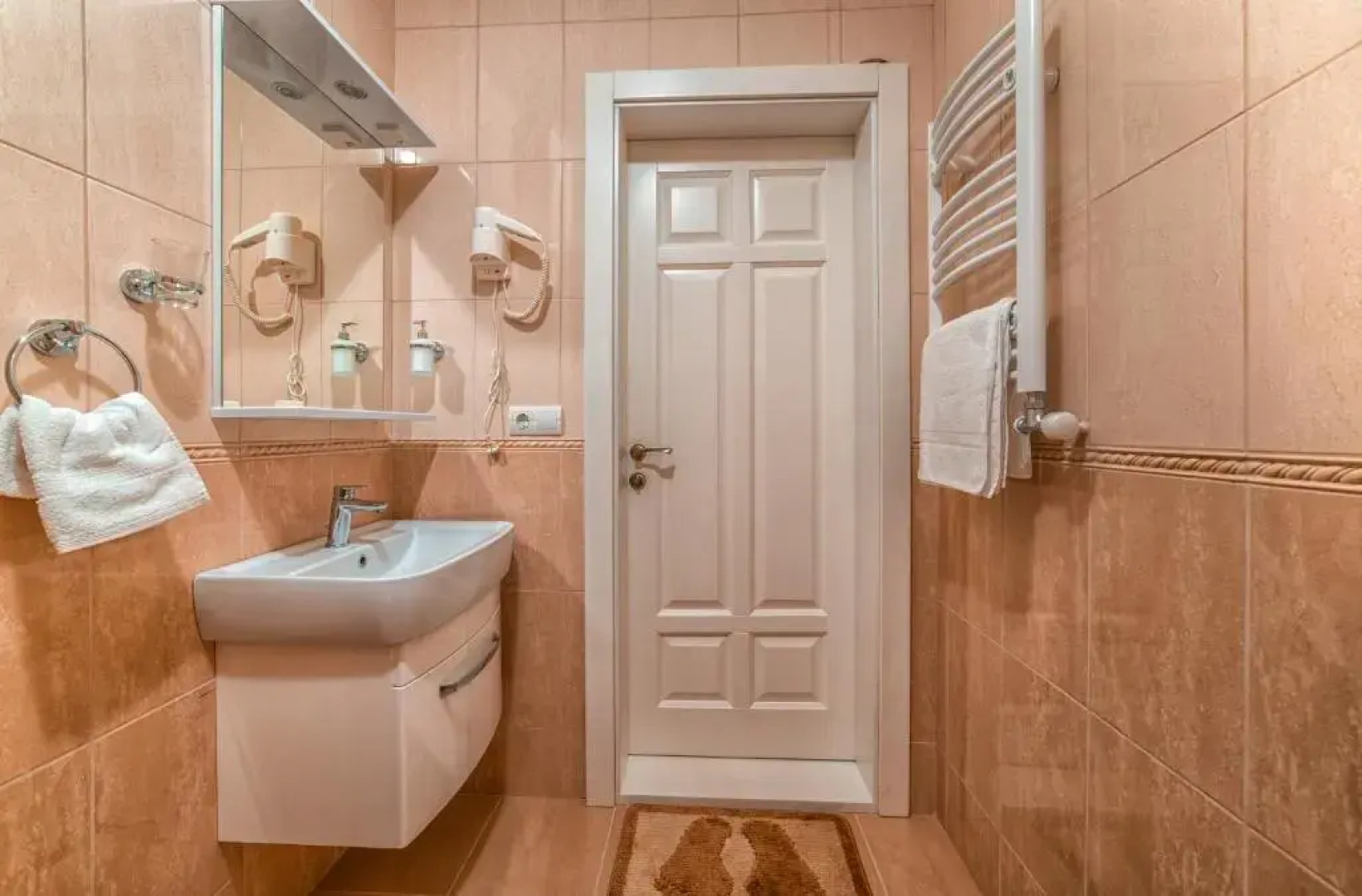 Hotel and Restaurant Velure