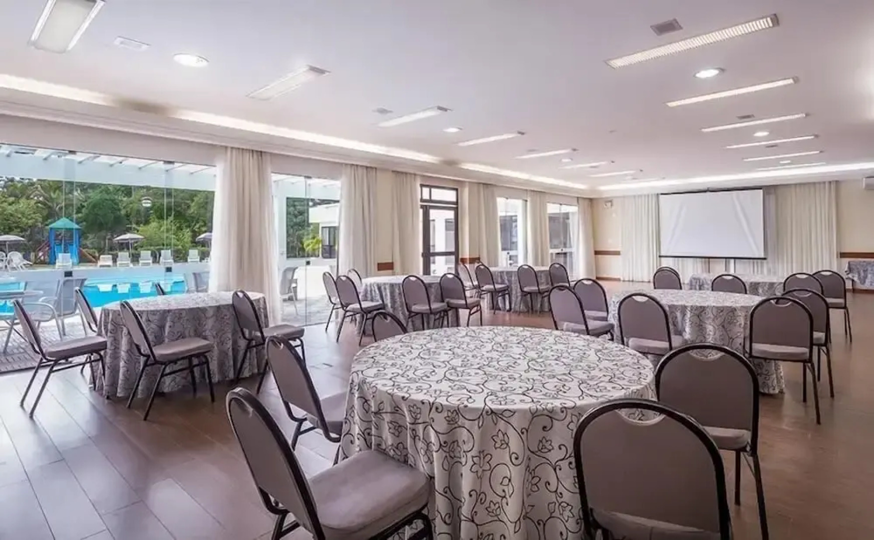 Monthez Hotel & Eventos