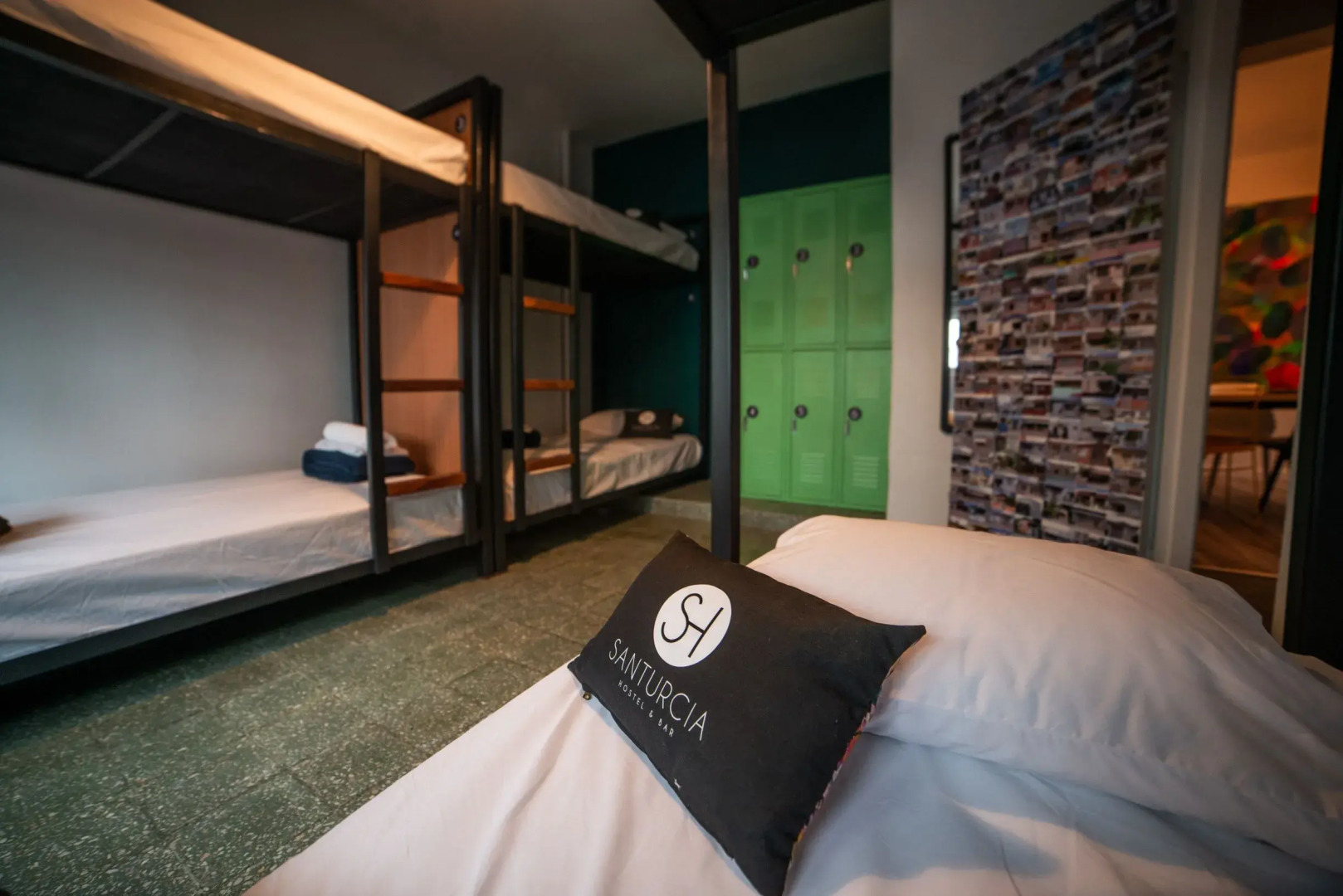 Santurcia Hostel & Bar