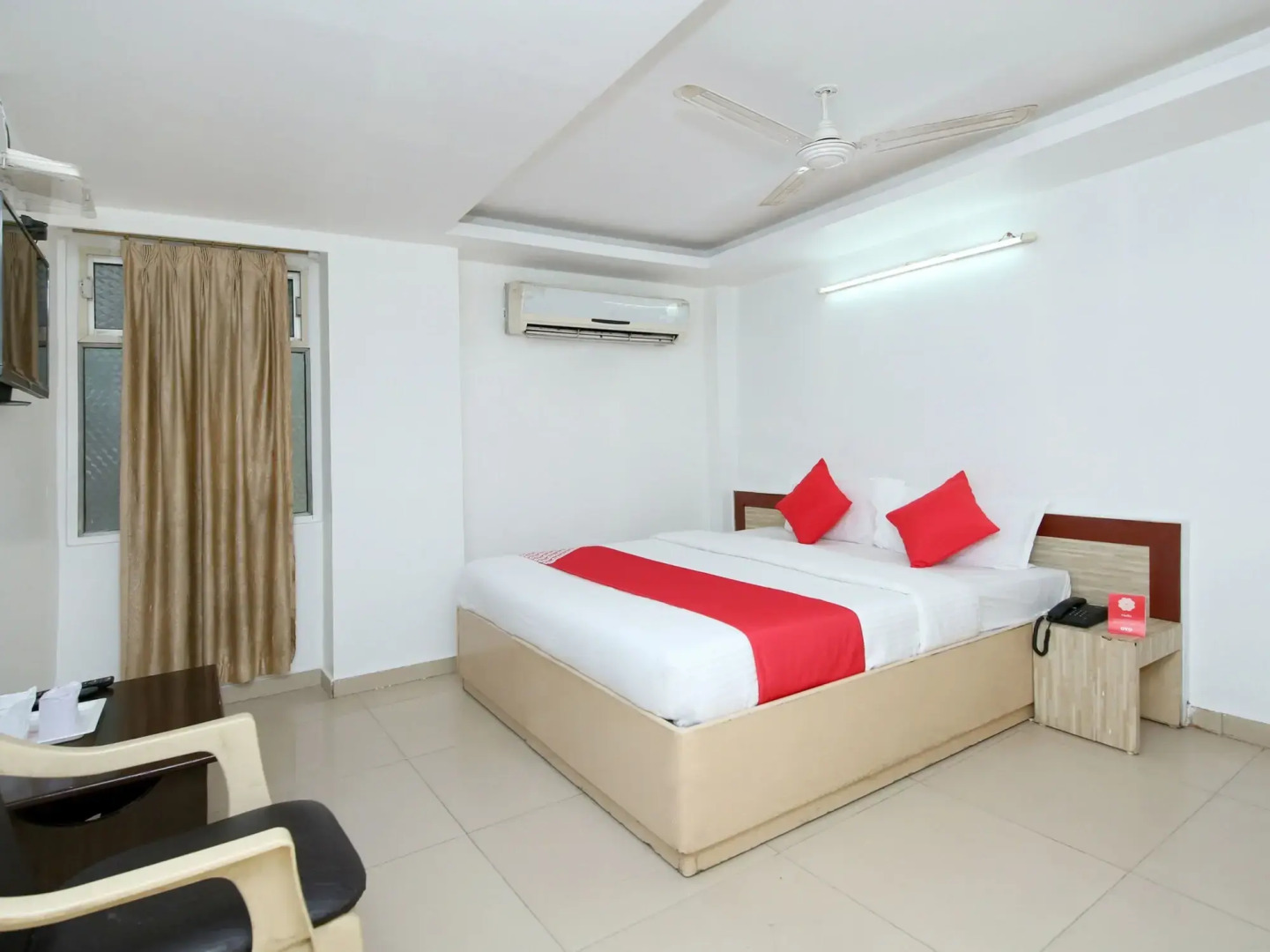 OYO 14465 Hotel Cozy Residency