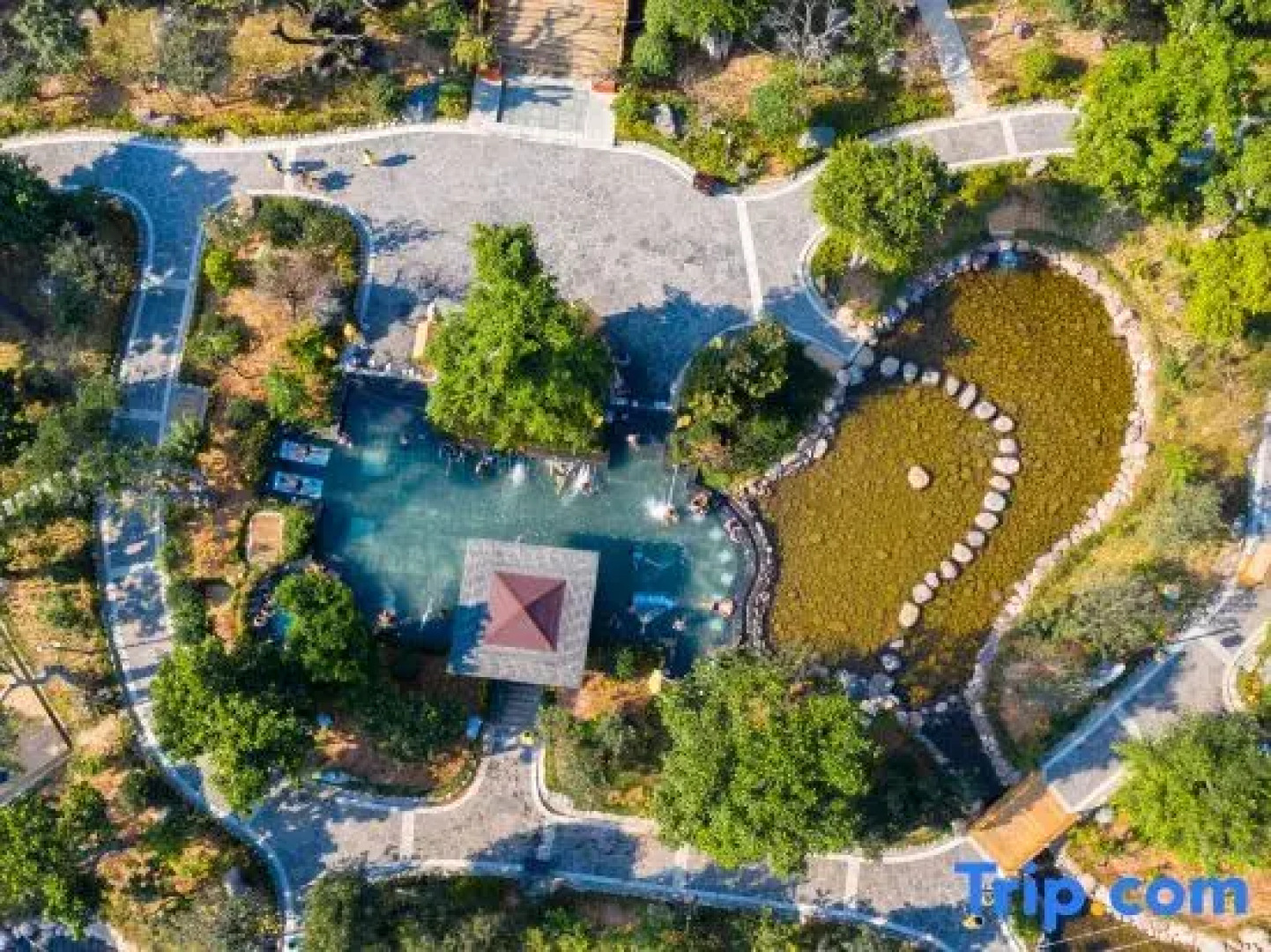 Yuankun Hot Spring Hotel