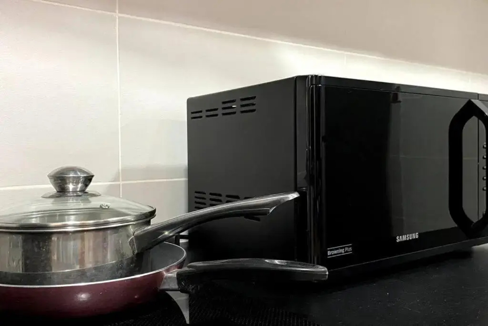 #2.1 Jazz Suites Large Bed Vivacity Kuching 3rooms