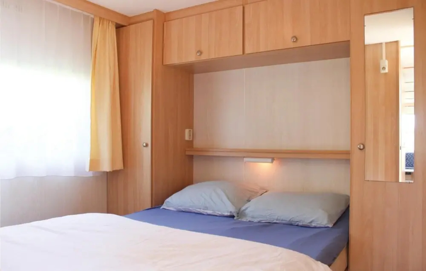 Nice Home in Renesse With 2 Bedrooms, Wifi and Indoor Swimming Pool