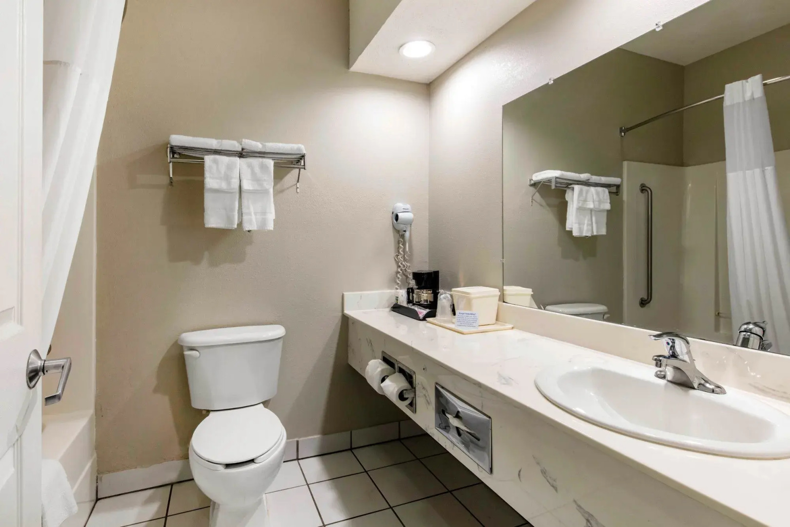 Quality Inn & Suites Pearl - Jackson