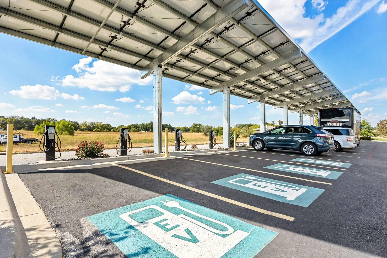 Best Western Plus Bolivar Hotel & Suites