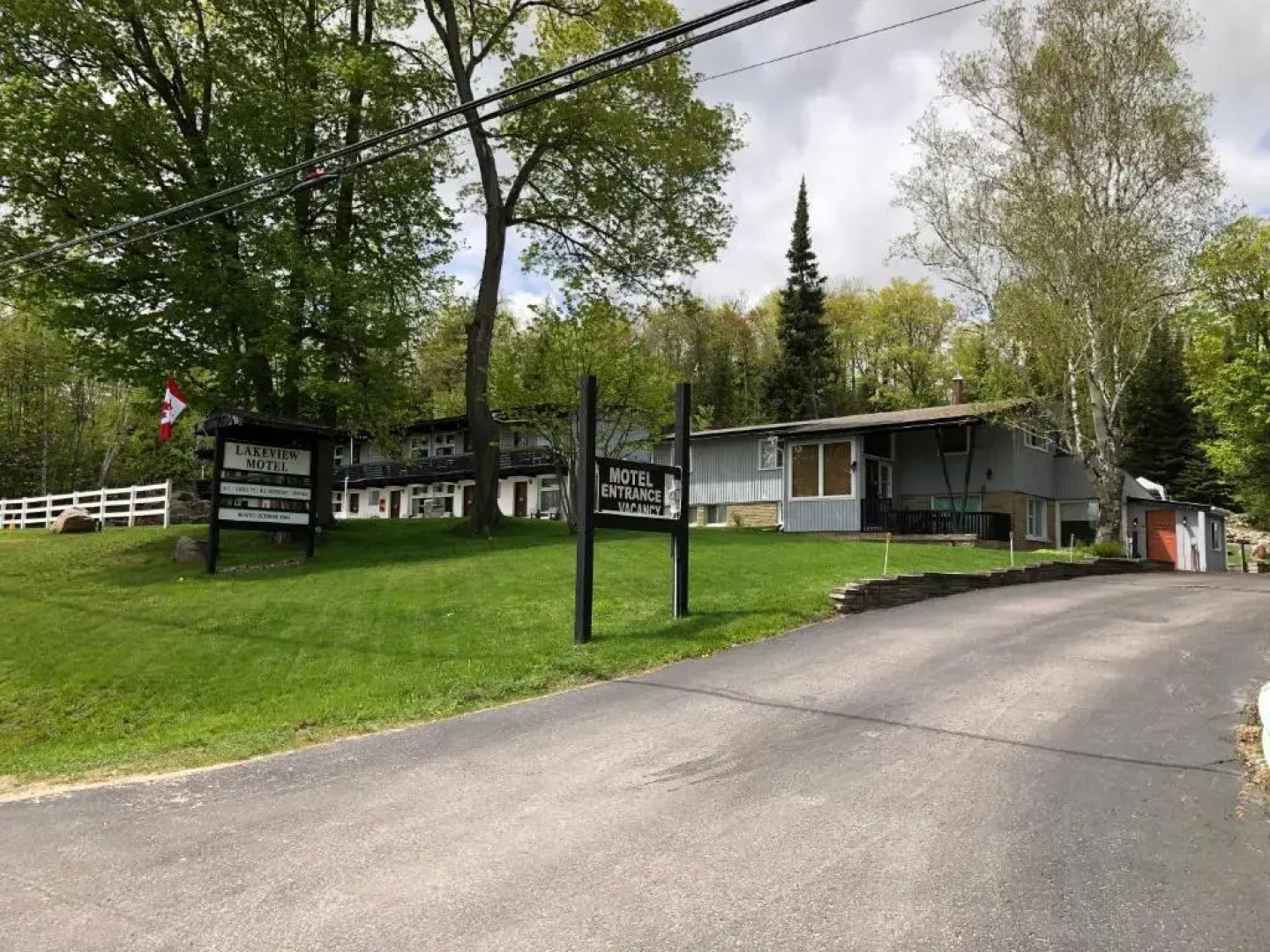 Lakeview Motel