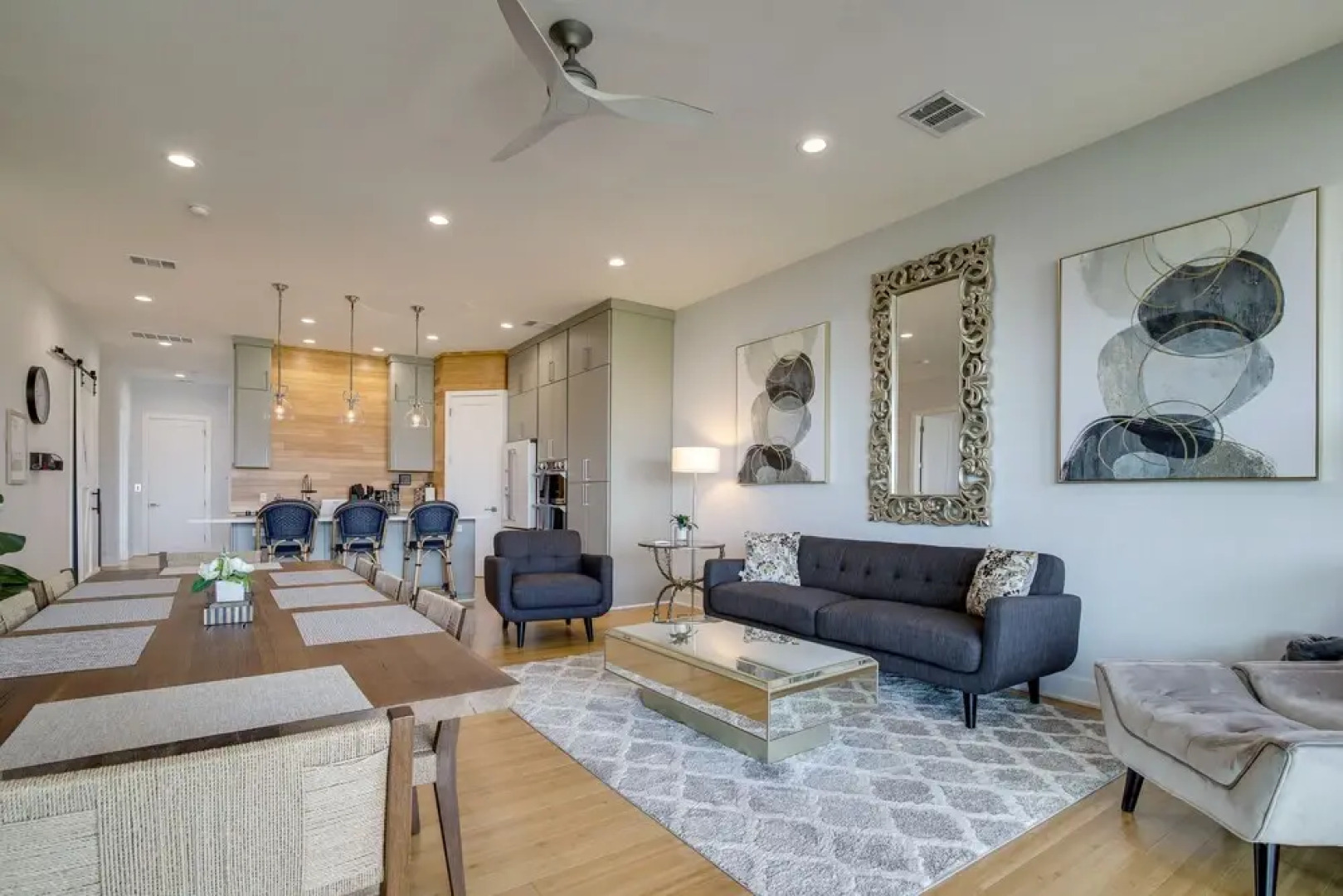 Lago Vista Condo w/ Game Room, Deck & Water Views!