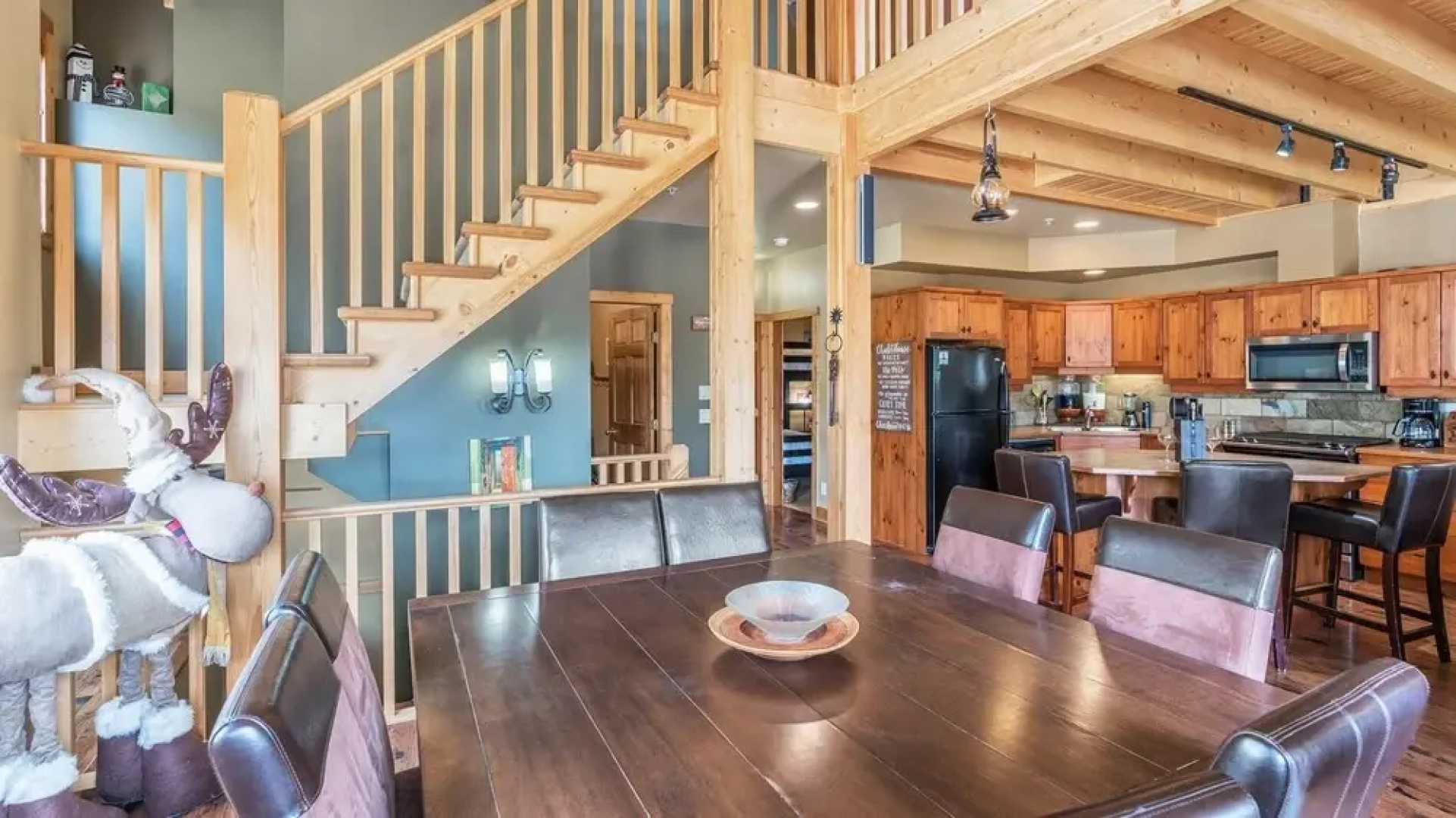 Forest Lane Hideaway - Luxurious Family Friendly Home with Private Hot Tub