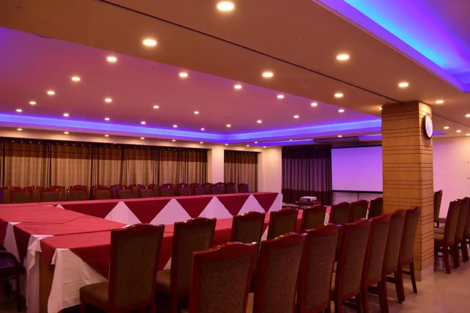Hotel Metro International