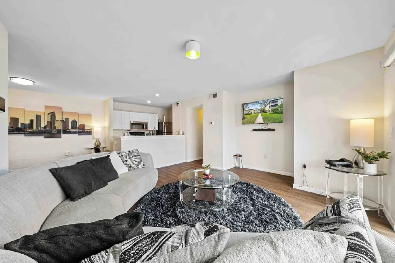 The Urban Oasis Serene Views!