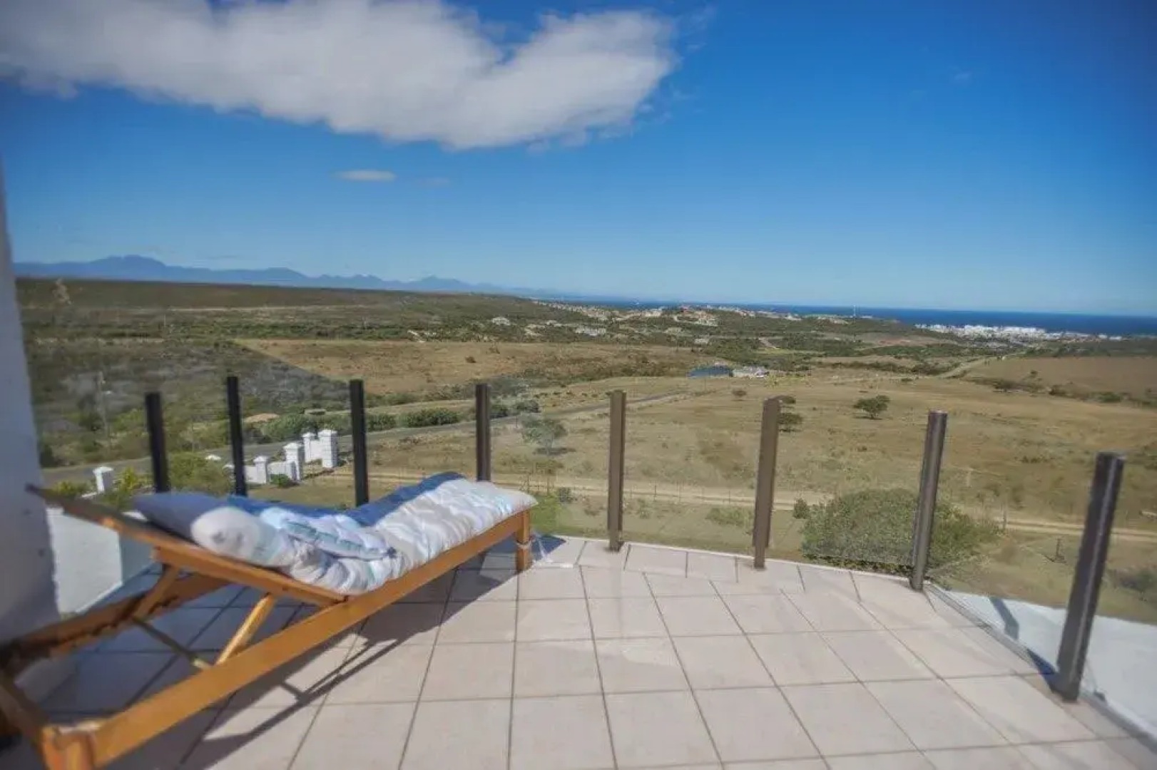 Fly me to the Moon Guest House