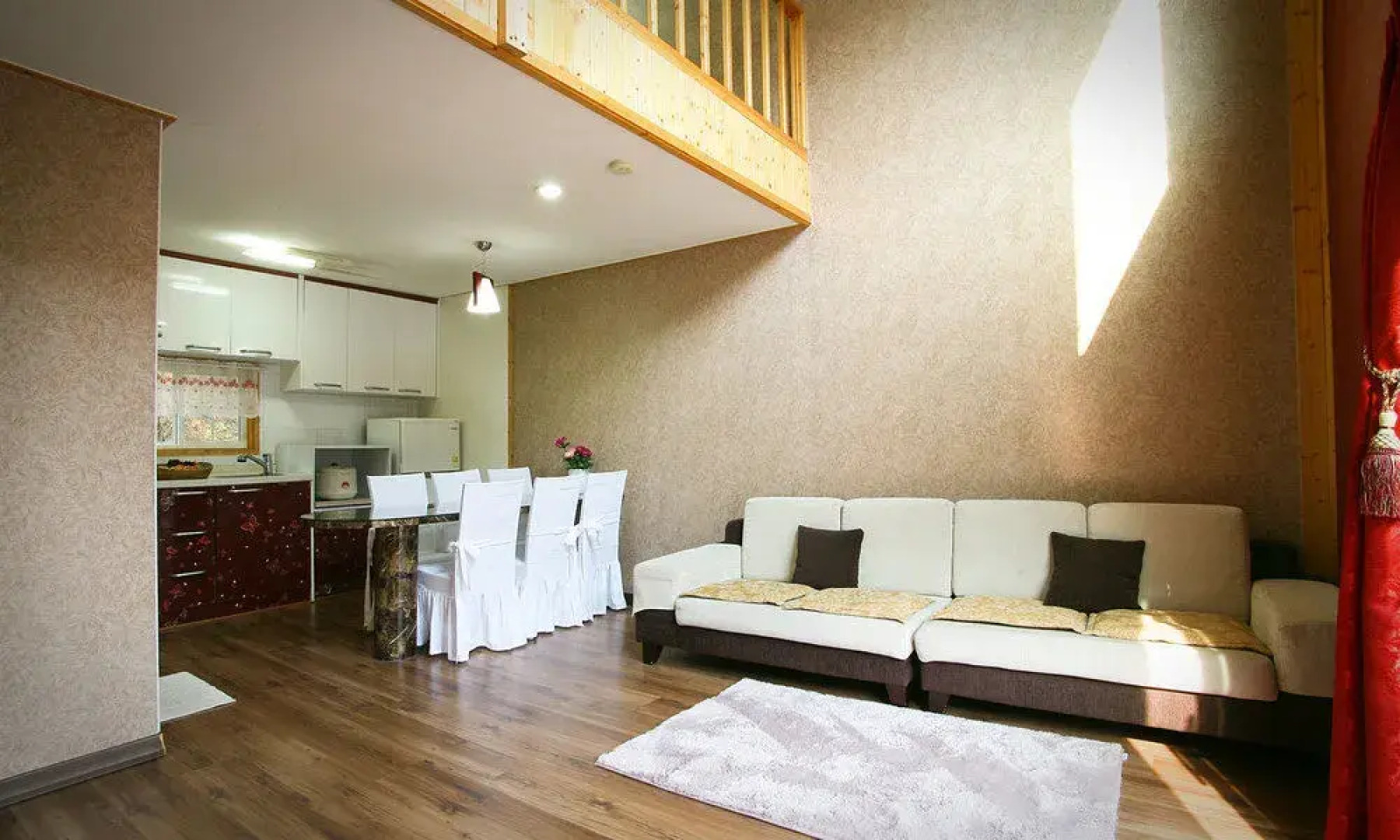 Spring Summer Fall Winter Pension