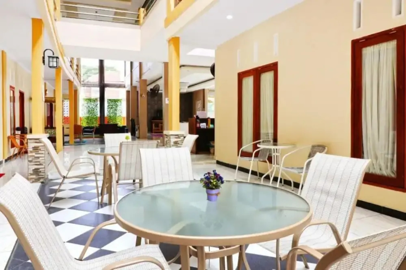 Ombey Guest House by ZUZU