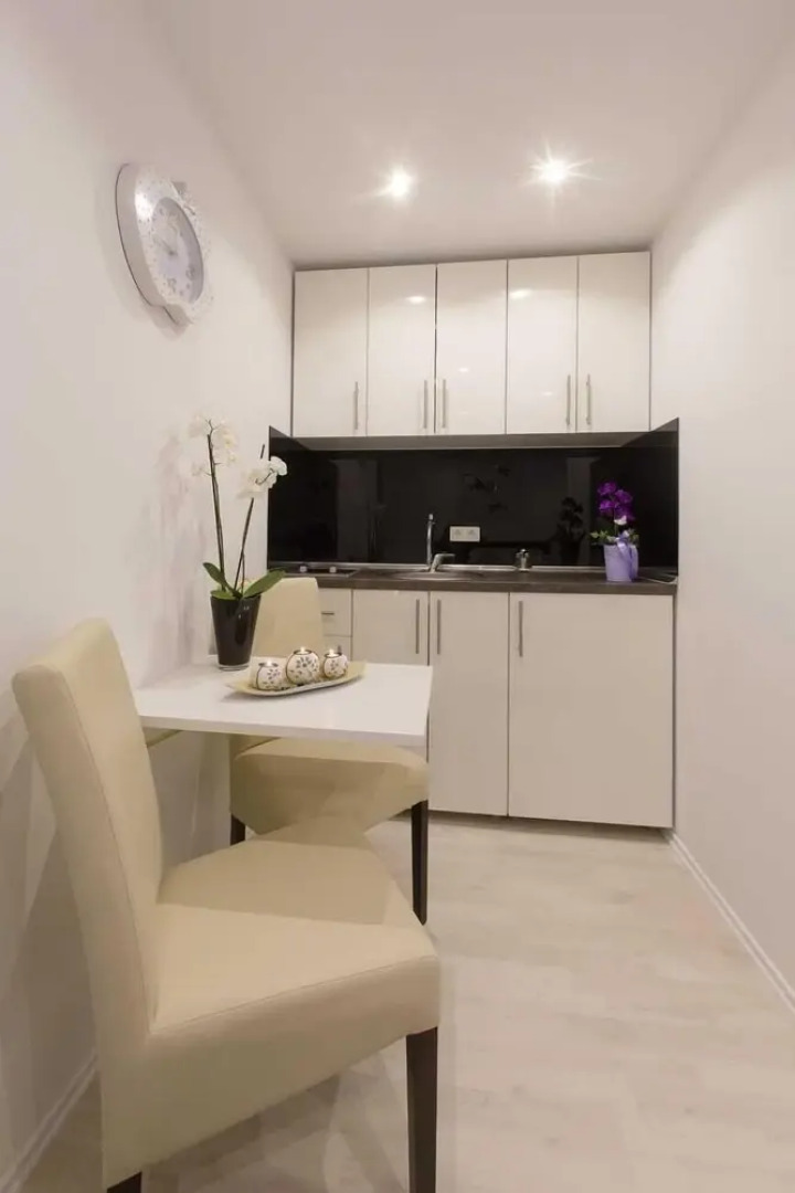 Appleline Apartments (Apple Studios & Rooms) 