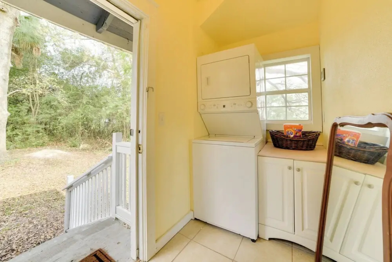 Cozy Thomasville Cottage - Walk to Downtown!