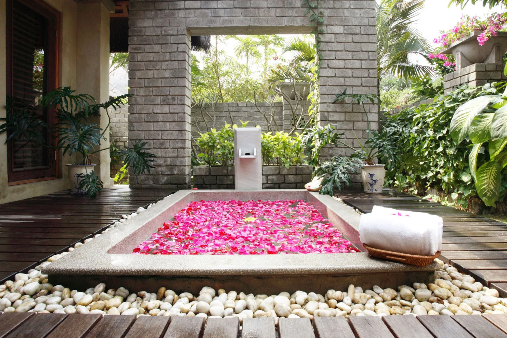 Sun Spa Resort & Villas