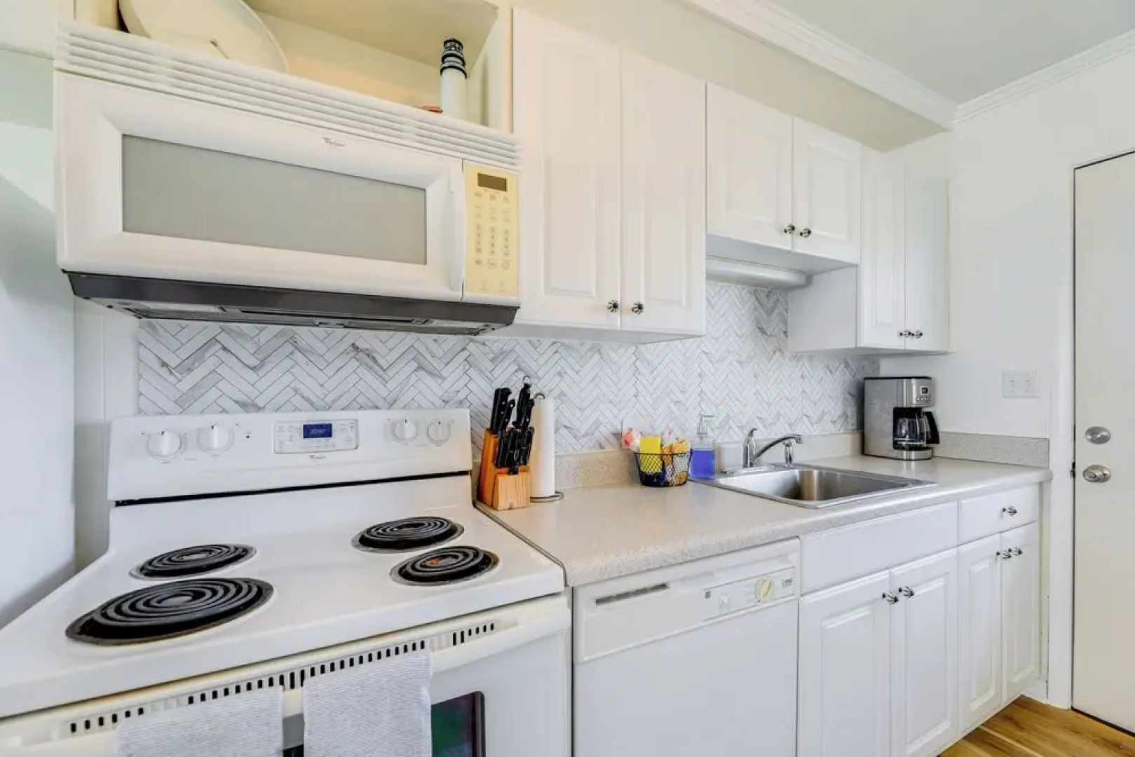 Beachfront Emerald Isle Vacation Rental w/ Deck!