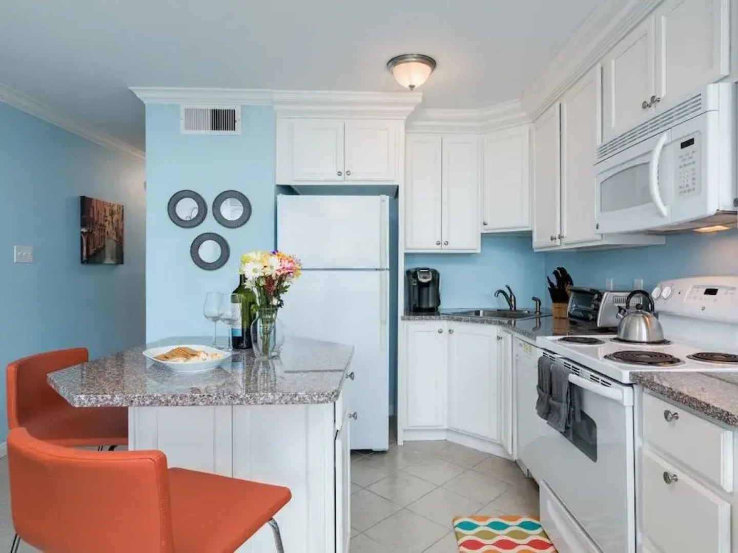 Beachfront Condo w/ Pool & Hot Tub by RedAwning