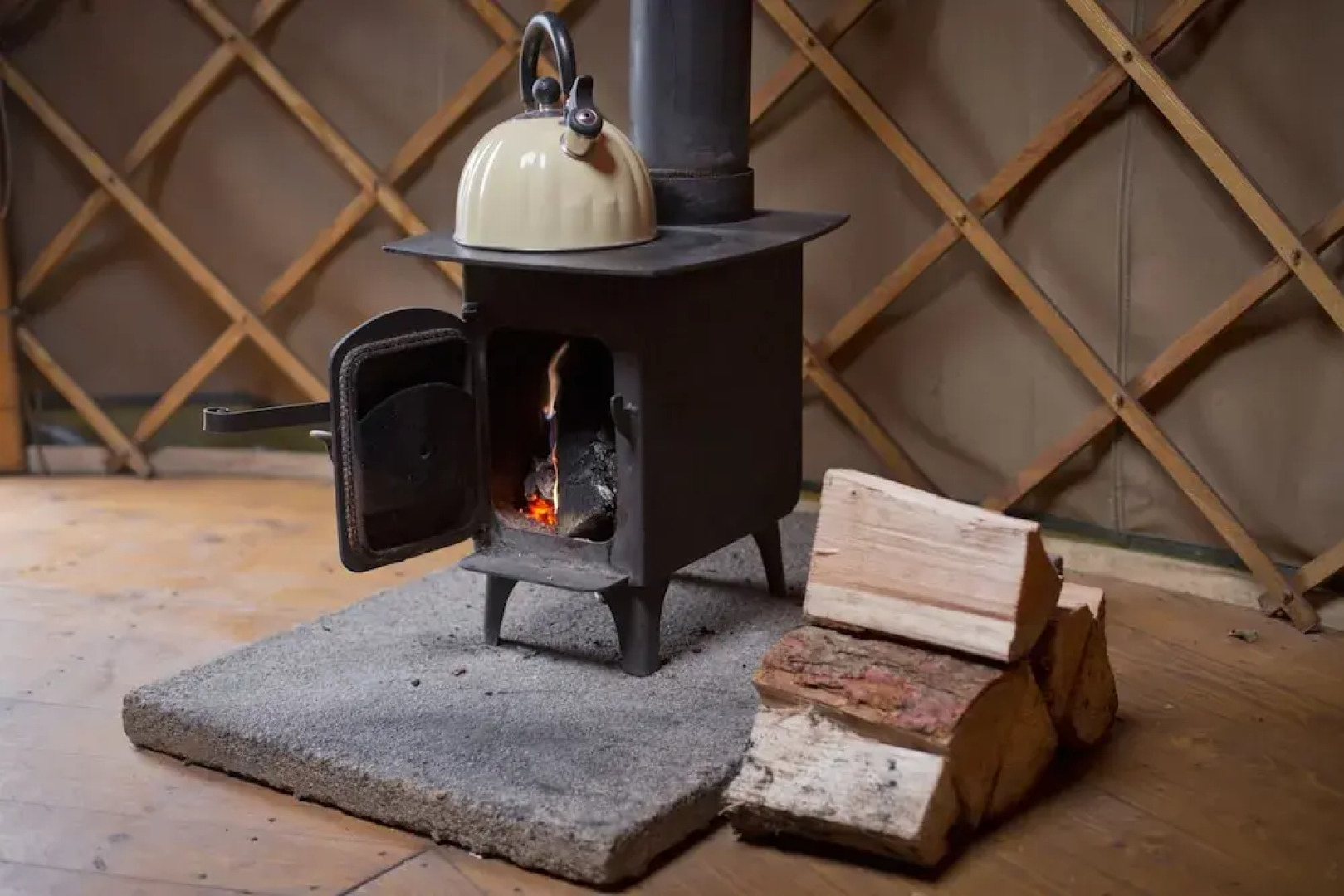 Charming Yurt in Kelburn Estate Near Largs