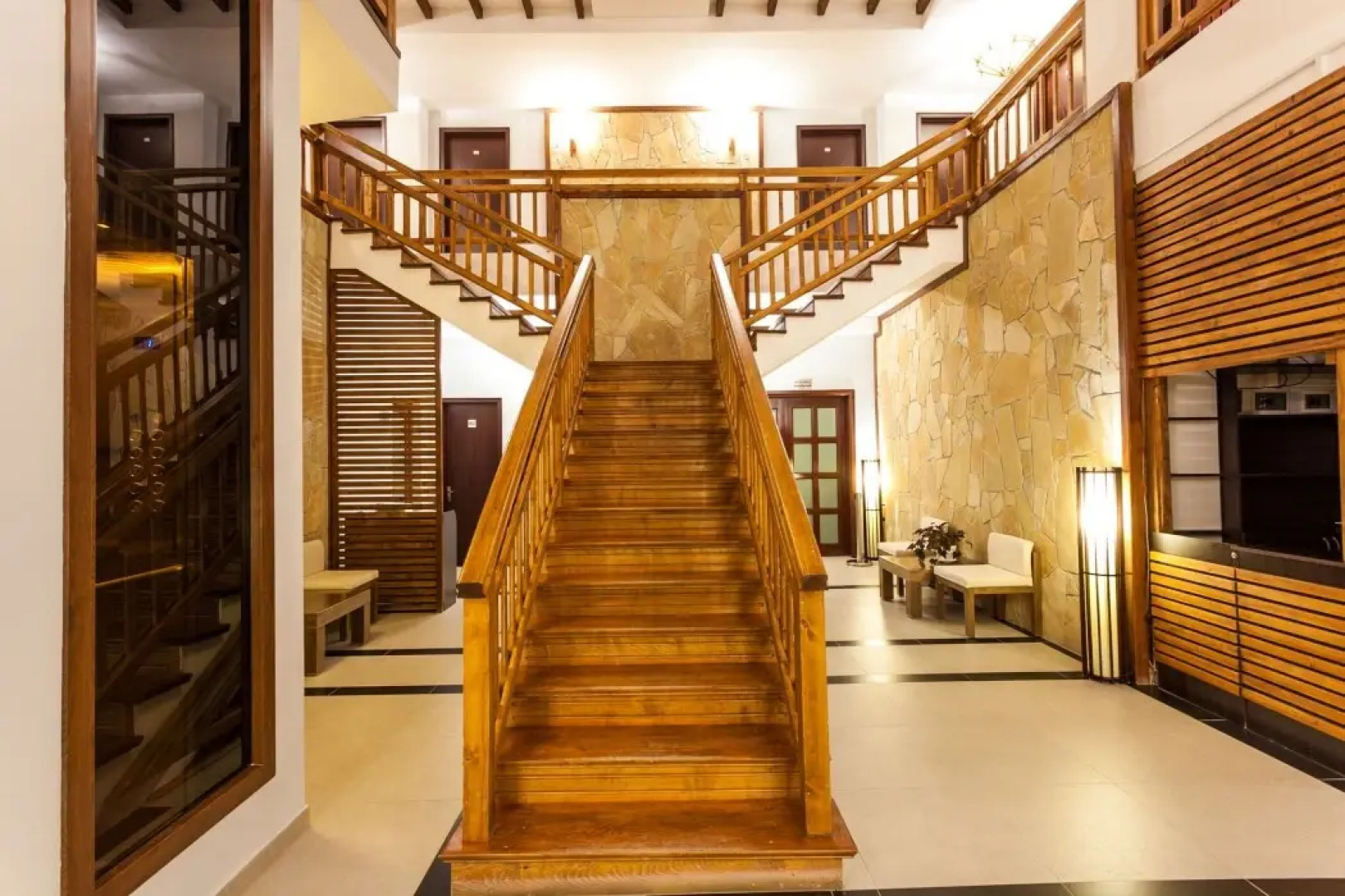 Hotel Crystal
