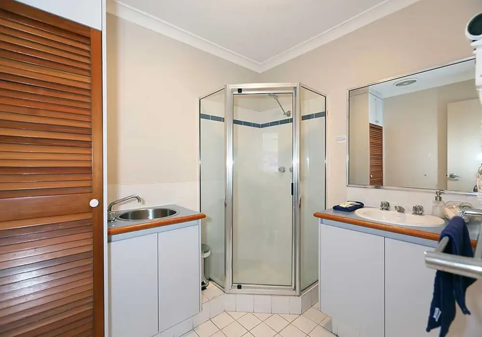 Scarborough Beach Front Resort - Shell Seven
