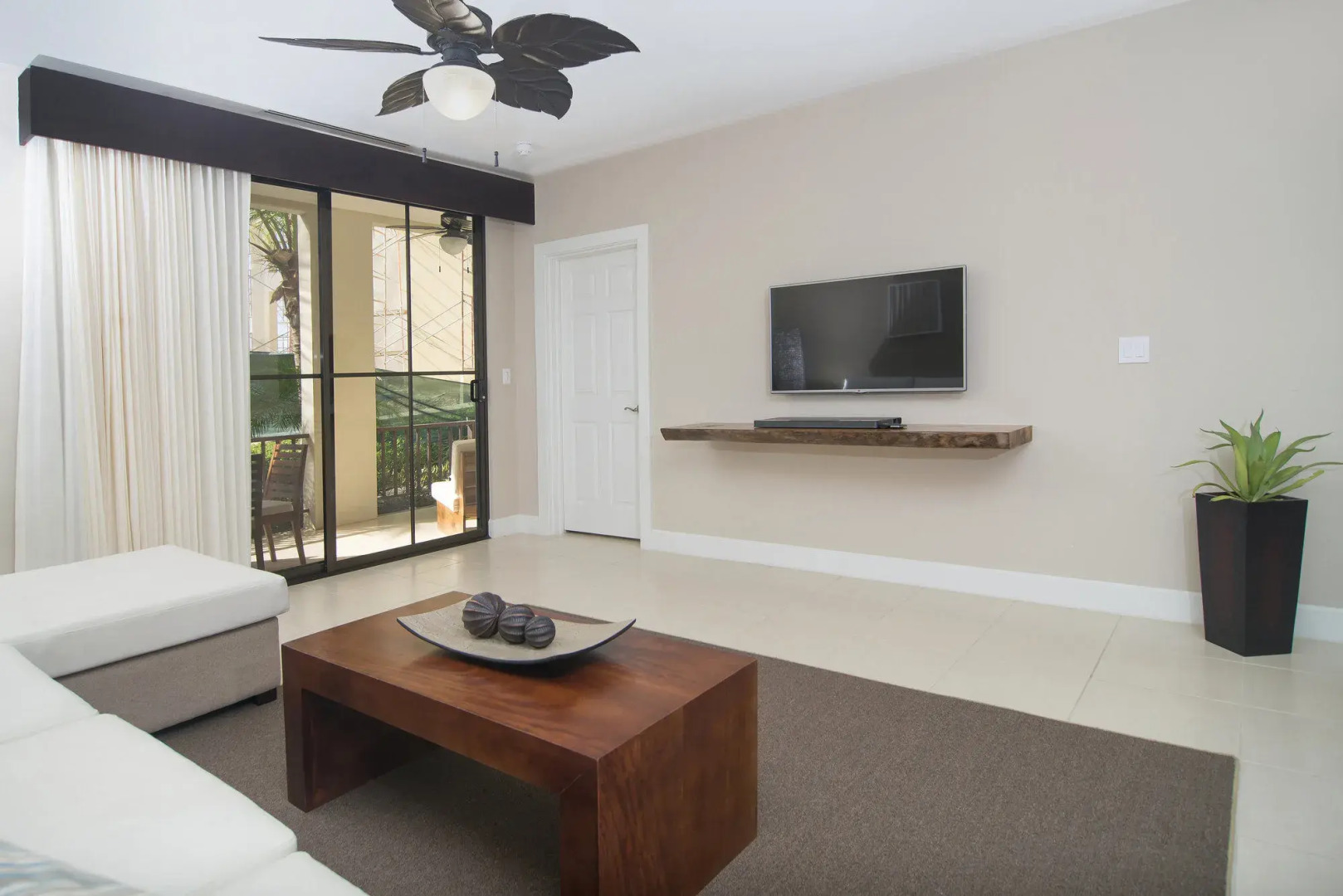 Coco Breeze Residence