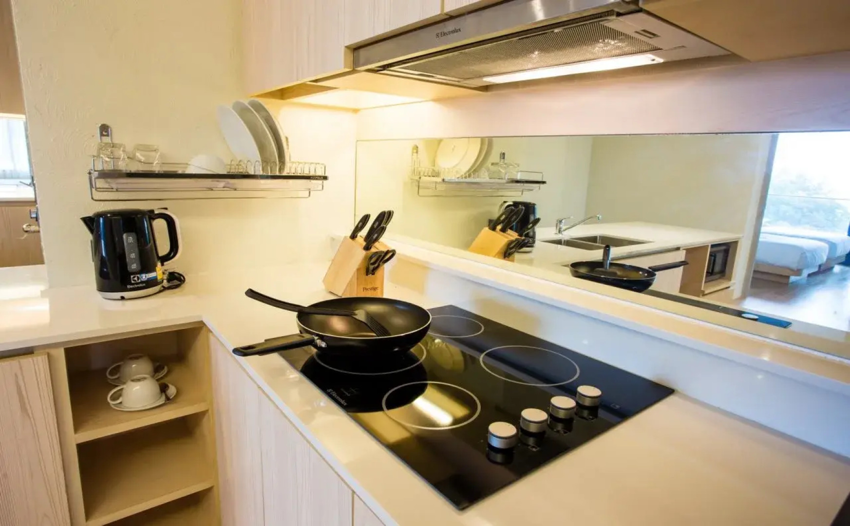 Balcony Seaside Sriracha Hotel & Serviced Apartments