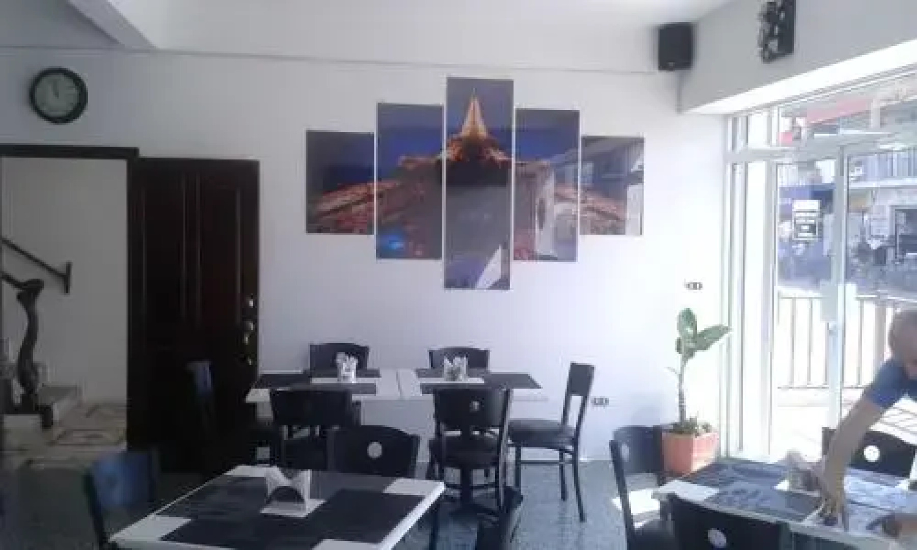 Hotel y Restaurante Cafe De Paris