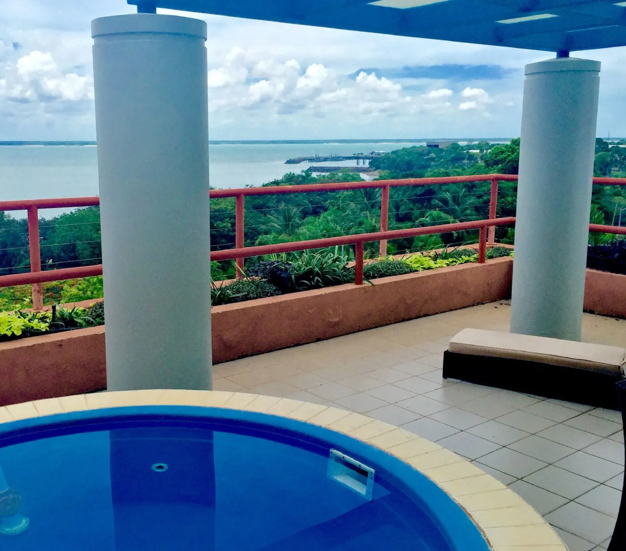 DoubleTree by Hilton Darwin Esplanade