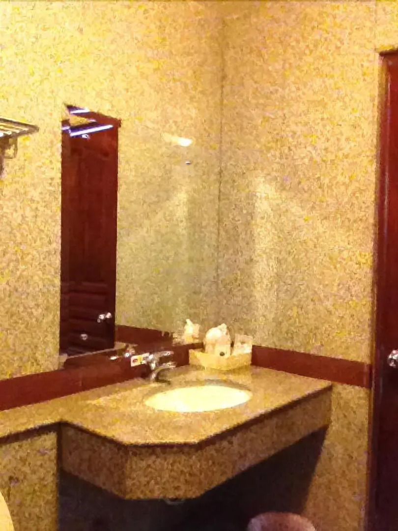 Maneerote Hotel Surin