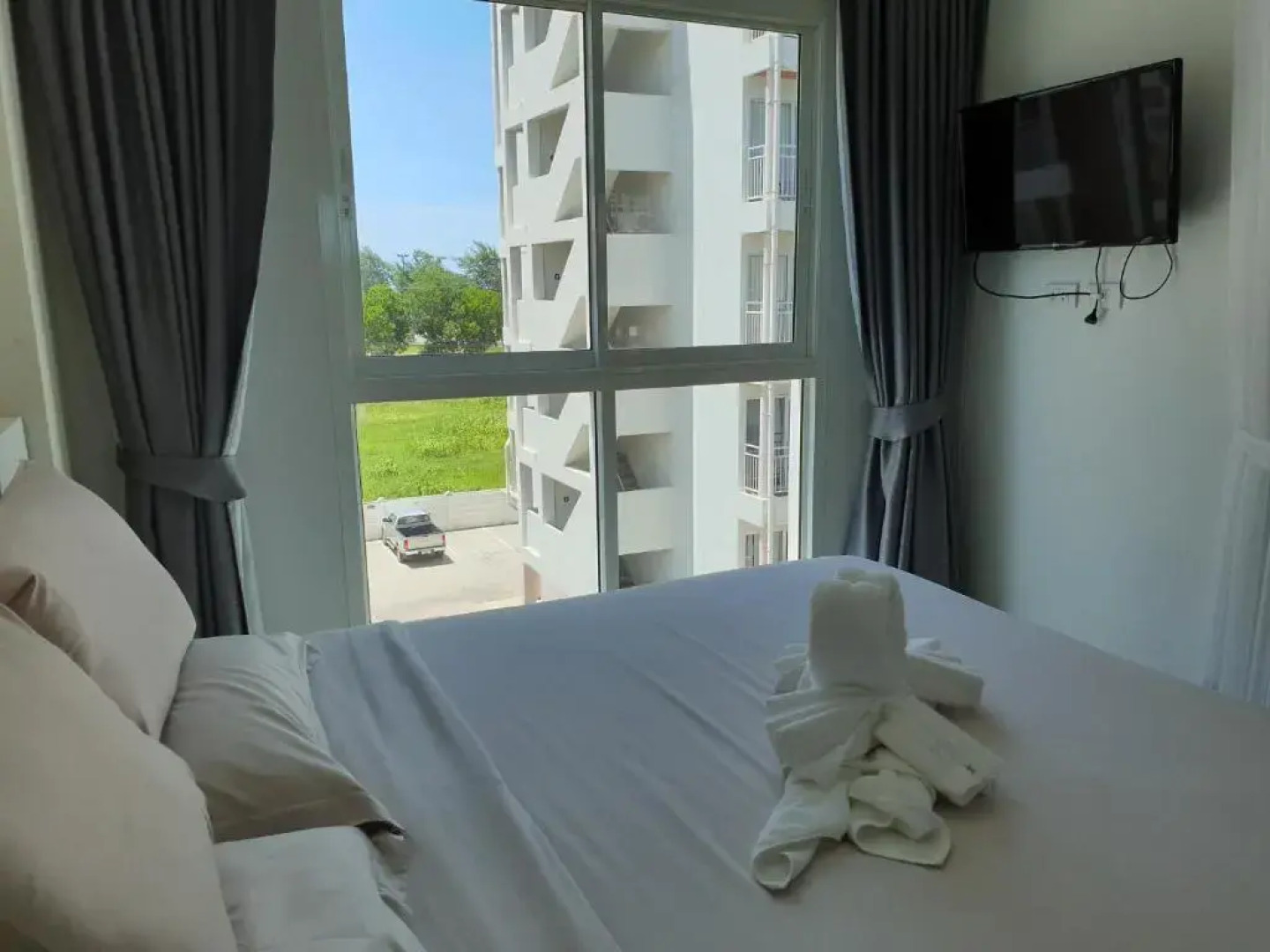 Grandblue condominium Room401 LeamMae phim Beach